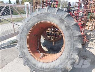 Taurus 520/70-34 Gume, točkovi i felne