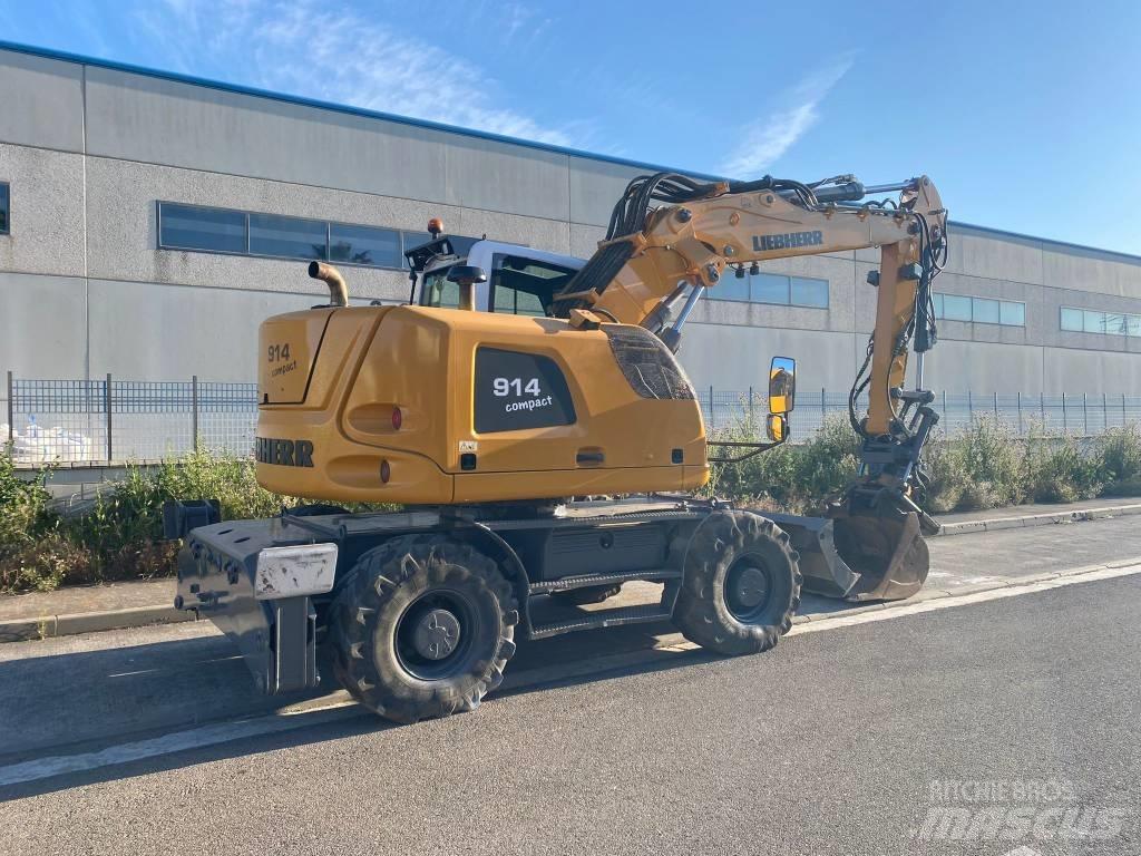 Liebherr A 914 Bageri točkaši