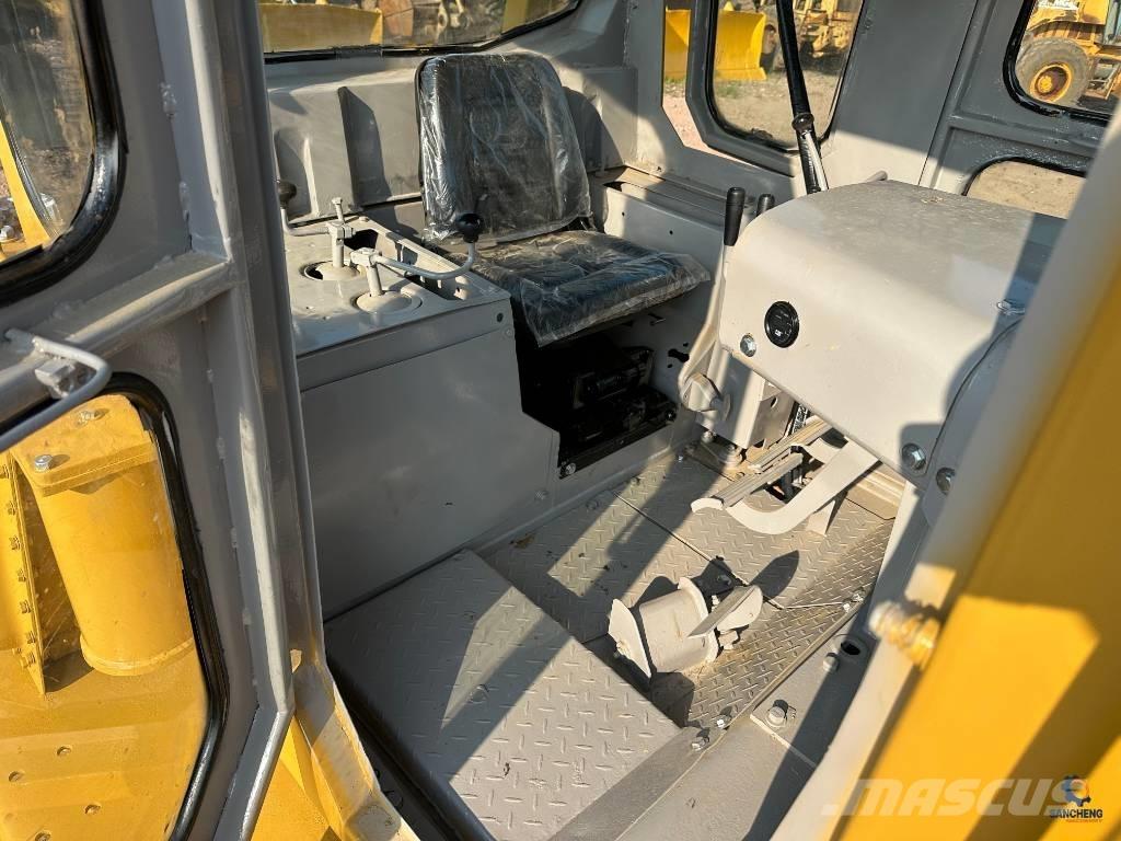 CAT D7G Buldožeri guseničari