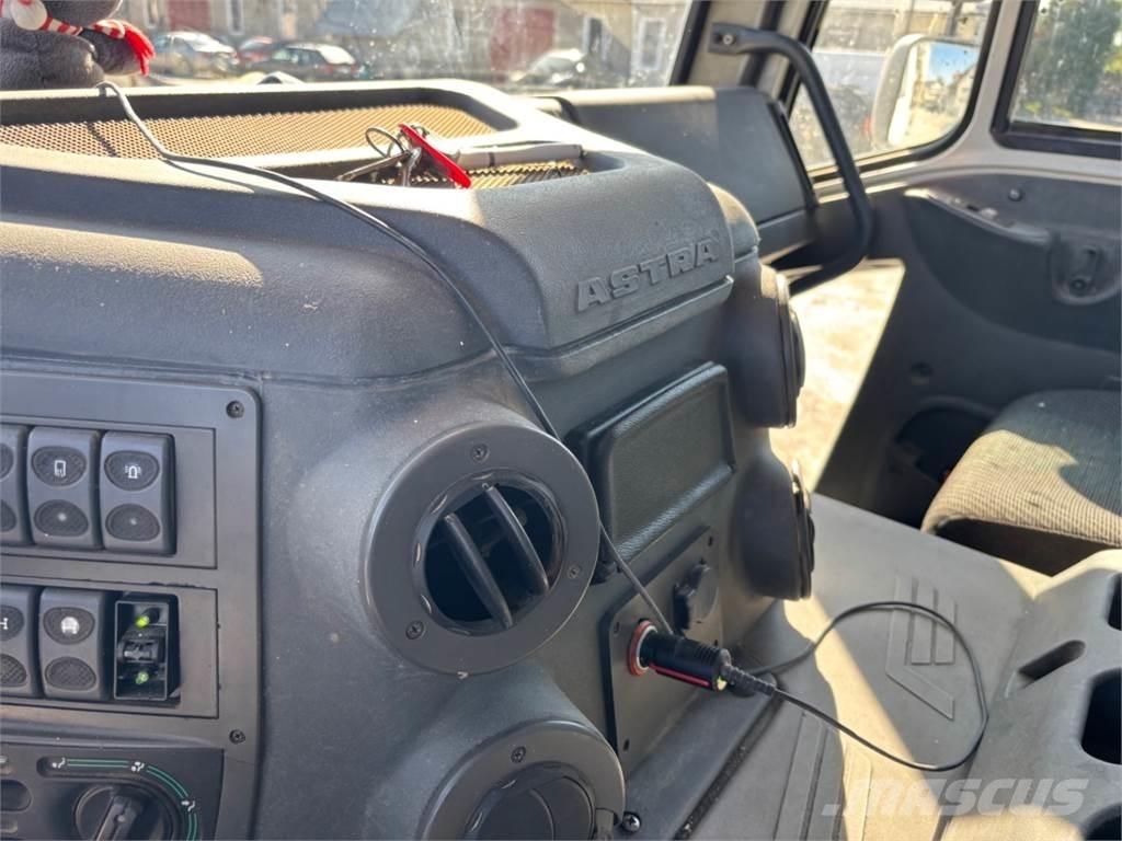 Astra HD8 8X6 Kiperi kamioni