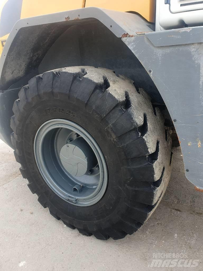 Liebherr L 524 Utovarivači na točkove