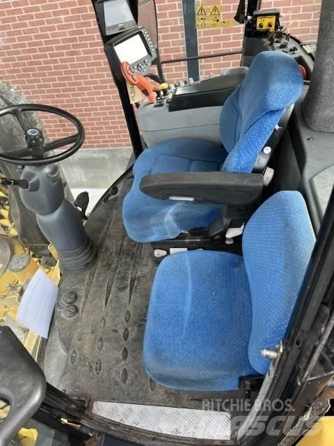 New Holland FR9080 Mašine za stočnu hranu sa sopstvenim pogonom