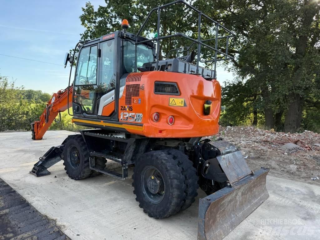 Hitachi ZX 135 W-7 Bageri točkaši