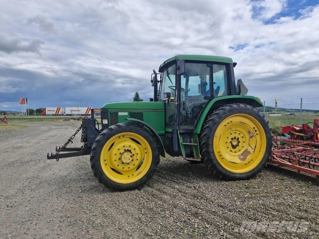 John Deere 6210 Traktori