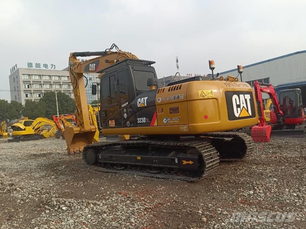 CAT 323 D Bageri guseničari