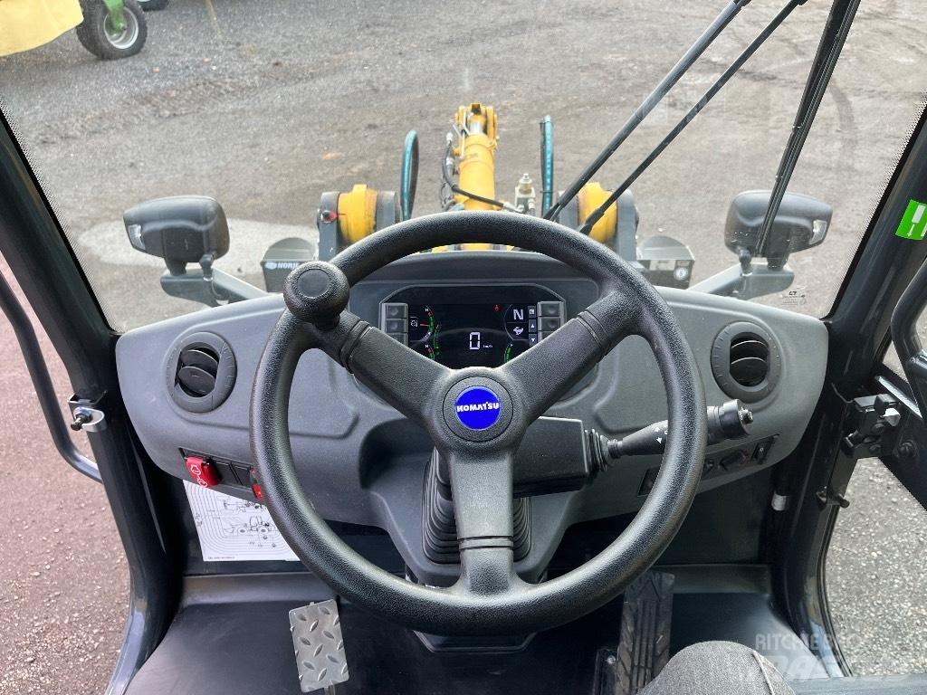 Komatsu WA80M-8 Utovarivači na točkove