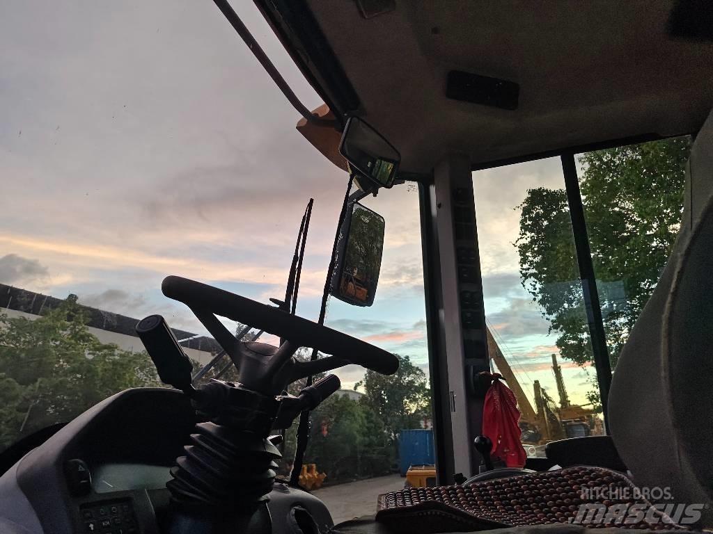 Volvo L 120 Utovarivači na točkove