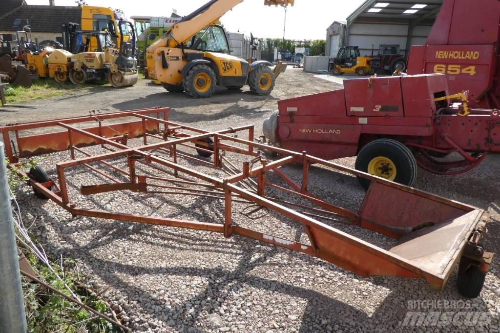 Brown bale sledge Sakupljači
