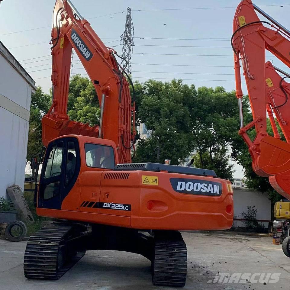 Doosan dx225 Bageri guseničari
