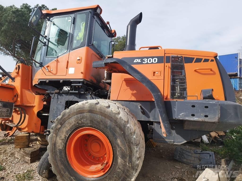 Doosan DL 300-3 Utovarivači na točkove