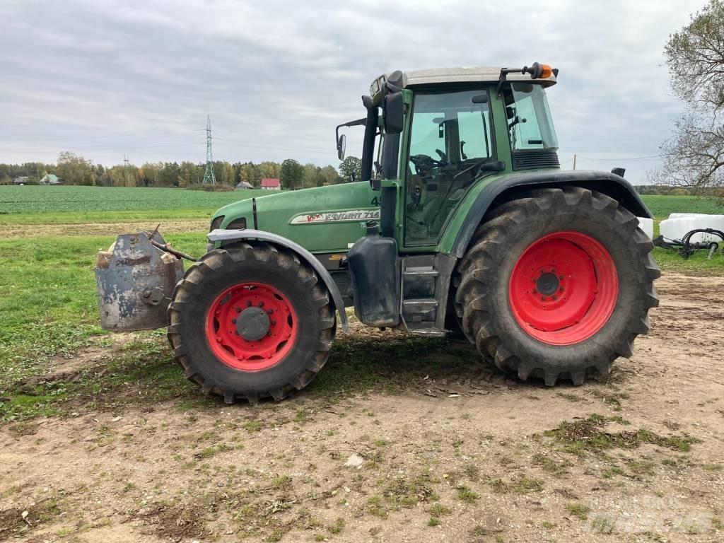 Fendt 714 Vario Traktori