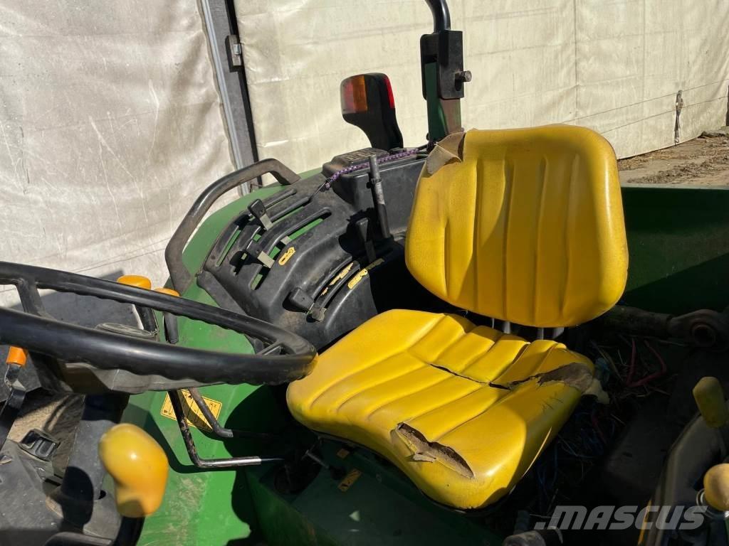 John Deere 5215 Traktori
