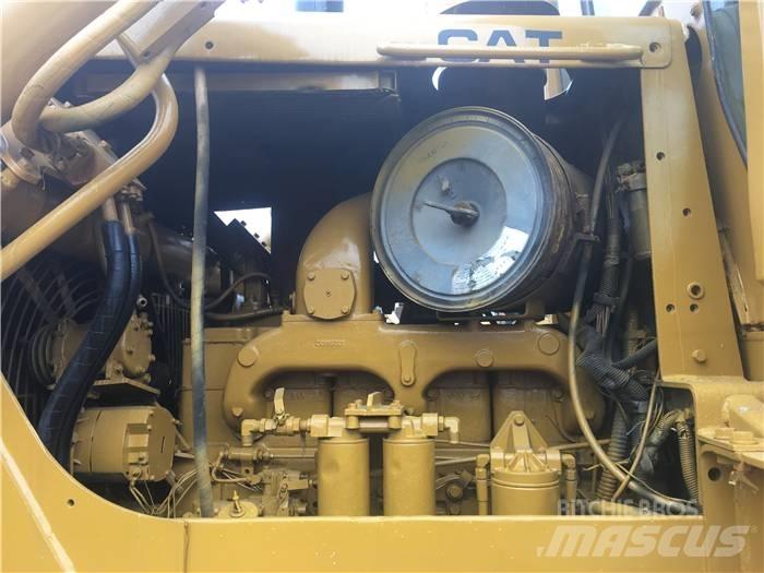 CAT D 8 H Buldožeri guseničari