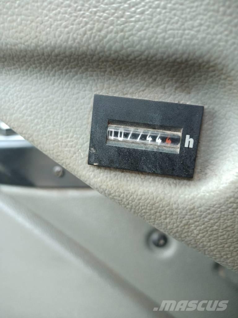Liebherr A 924 Bageri točkaši