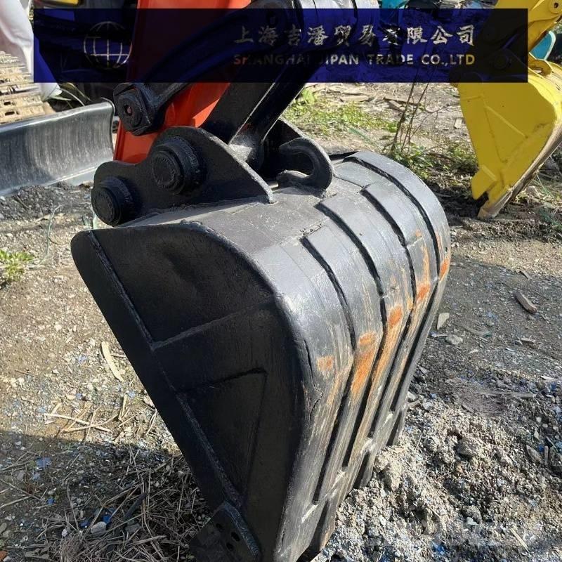 Kubota U 40 Bageri guseničari