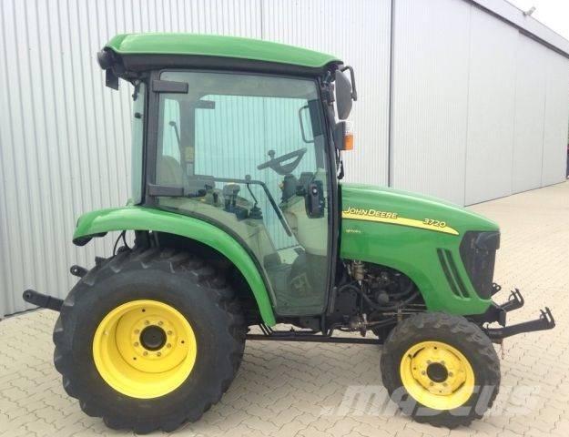 John Deere 3720 Traktori
