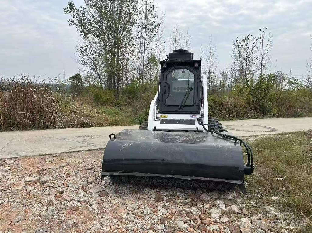 Bobcat S 130 Skid steer mini utovarivači
