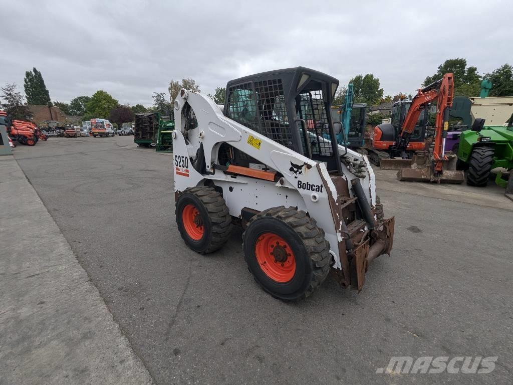 Bobcat S 250 Skid steer mini utovarivači