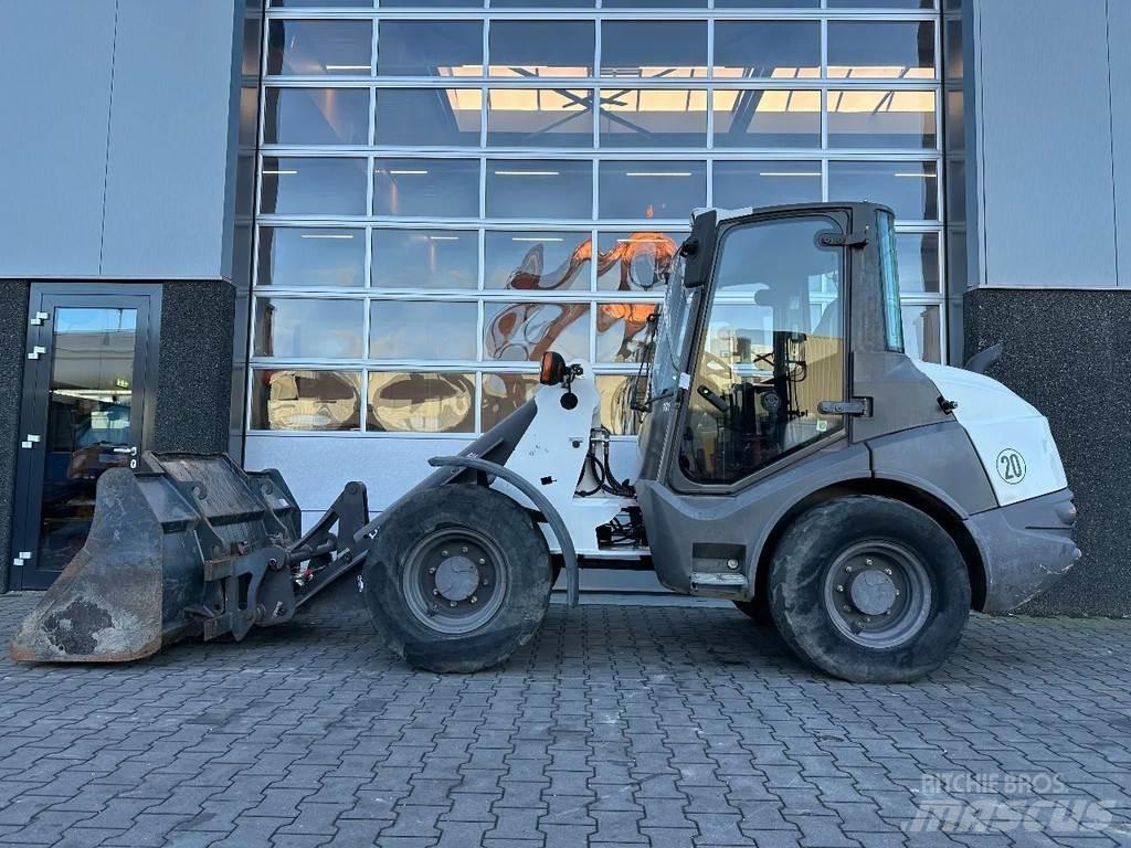 Hitachi ZW75 Utovarivači na točkove