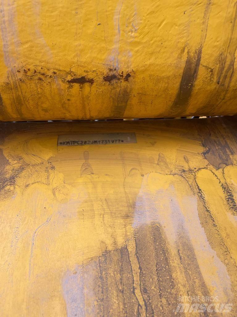 Komatsu PC210-10MO Bageri guseničari