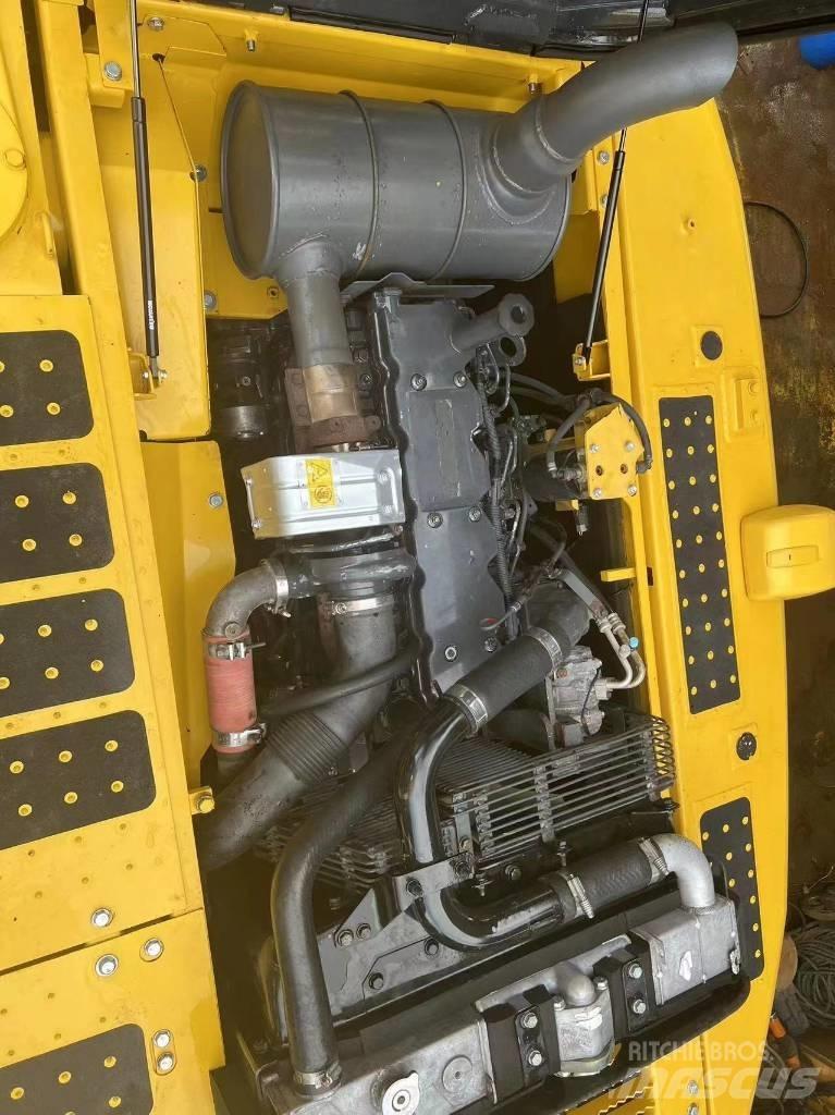 Komatsu PC 210 LC Bageri guseničari