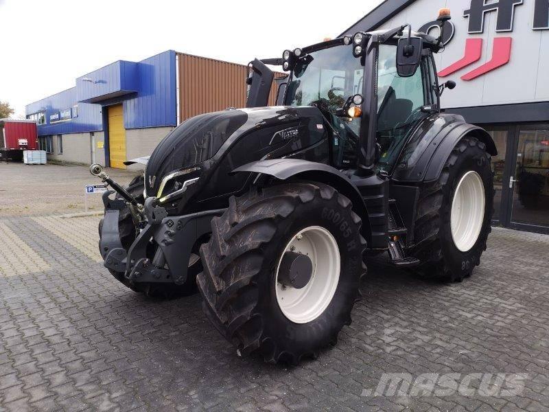 Valtra T235 Versu Traktori