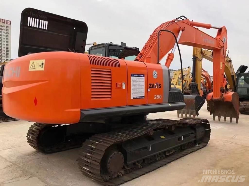 Hitachi ZX 250 Bageri guseničari