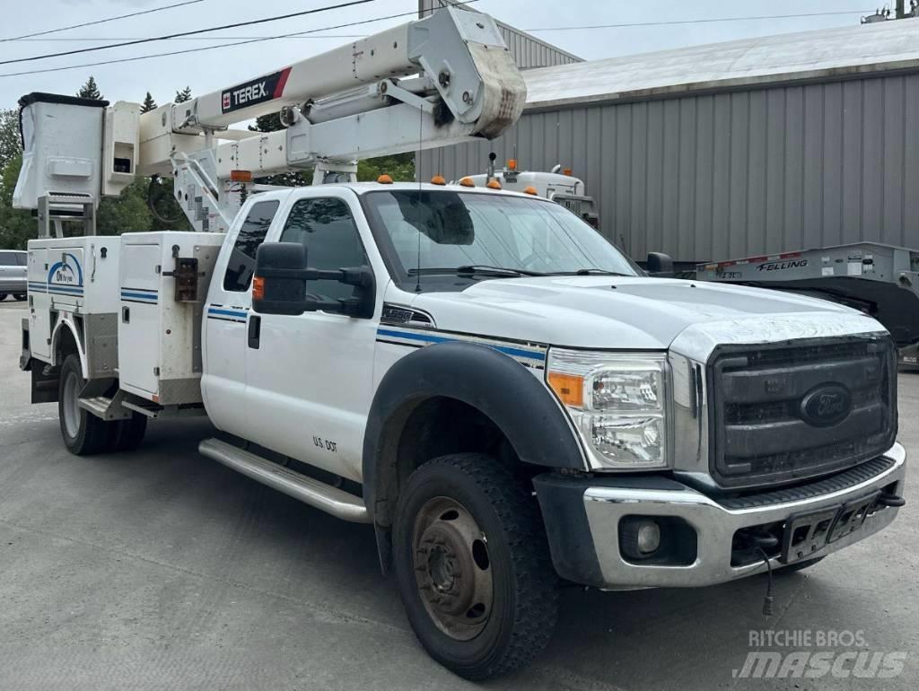 Ford F 550 XLT SD Auto korpe