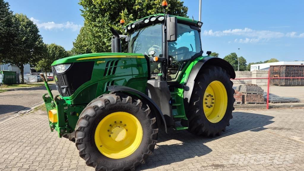 John Deere 6195 R Traktori