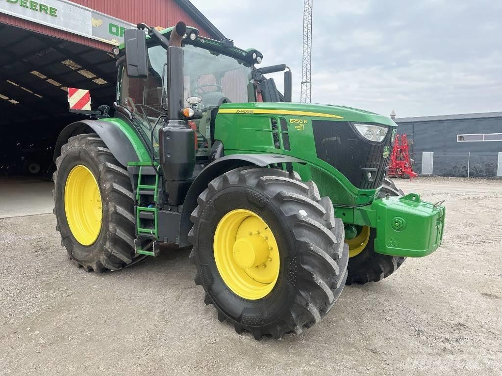 John Deere 6250R Traktori