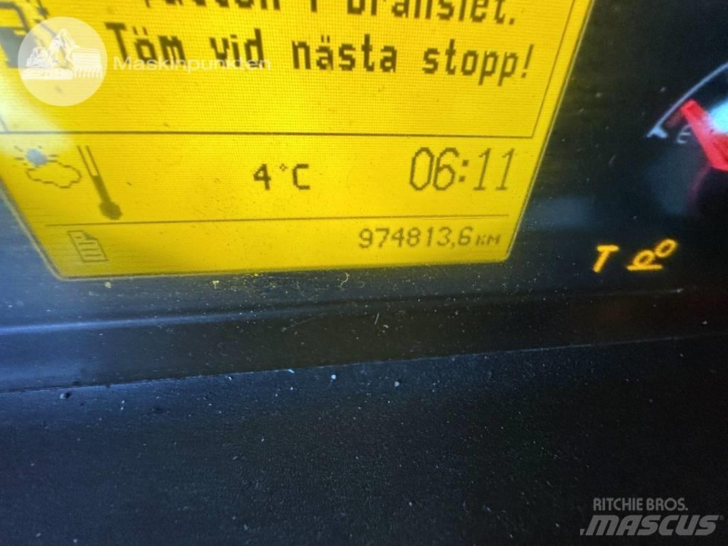 Volvo FM 440 Rol kiper kamioni sa kukom za podizanje tereta