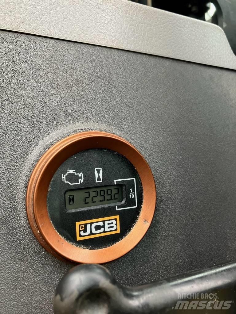 JCB 220X LC Bageri guseničari