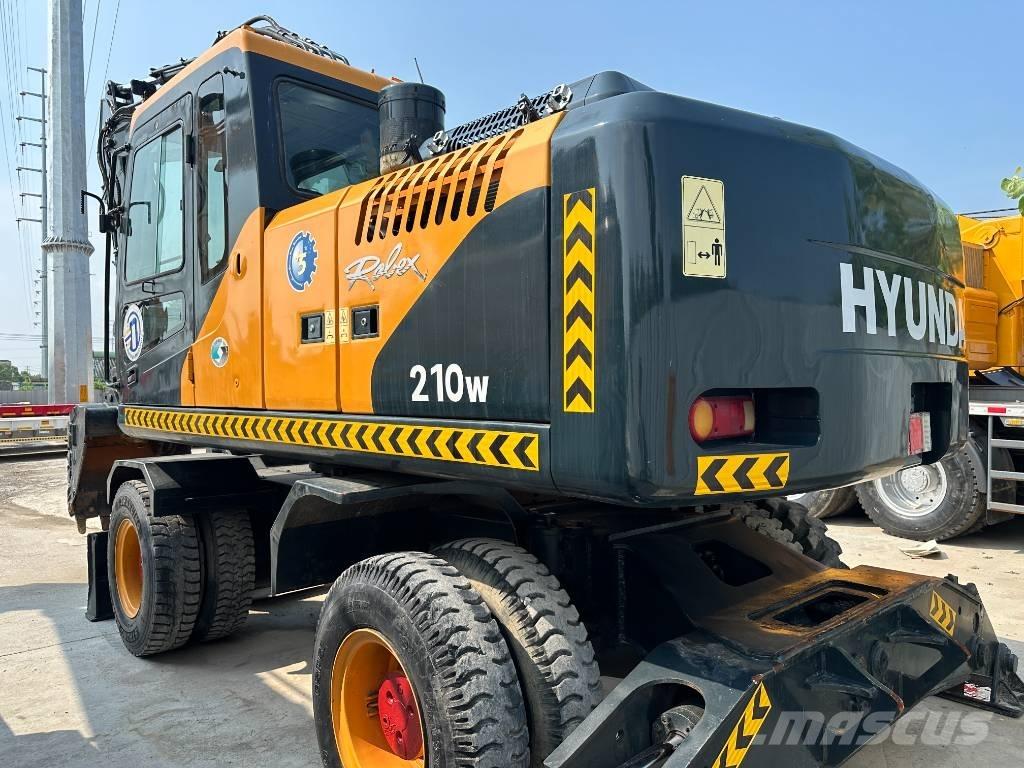 Hyundai 210W-9 Bageri točkaši