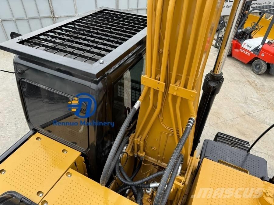 CAT 320D2L Bageri guseničari