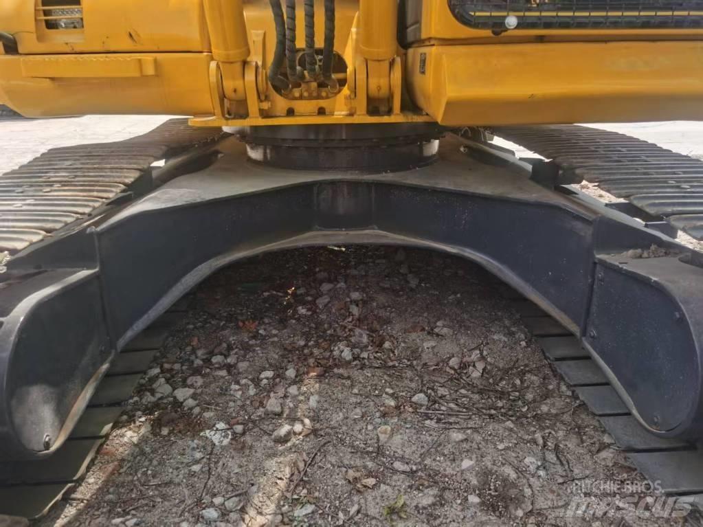 Komatsu PC 130 Bageri guseničari