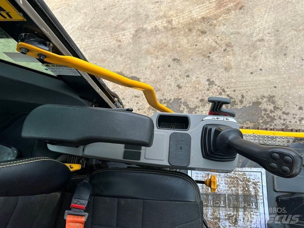 JCB 140X Bageri guseničari
