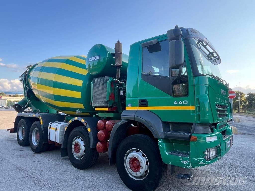 Iveco Trakker 440 Kamioni mešalice za beton