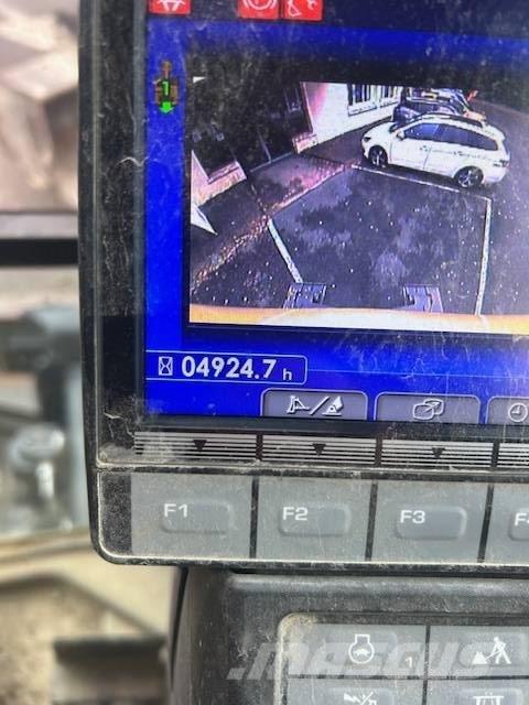 Komatsu PW 98 MR Bageri točkaši