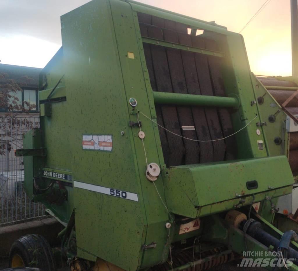 John Deere 550 Prese/balirke za rolo bale