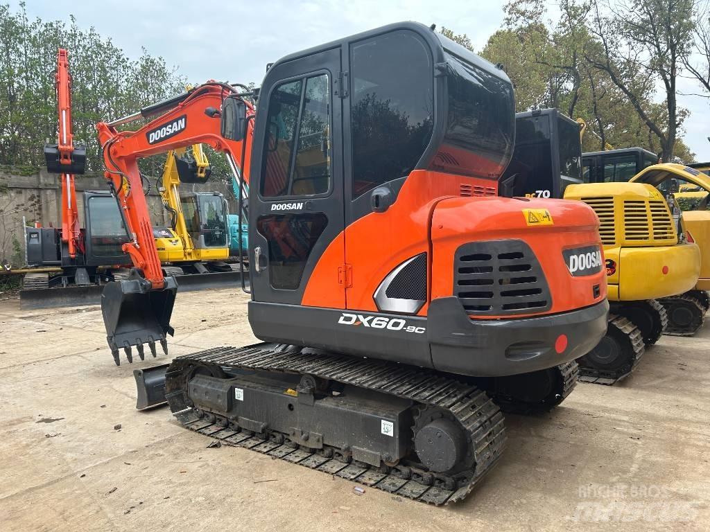 Doosan DX 60-9 C Bageri guseničari