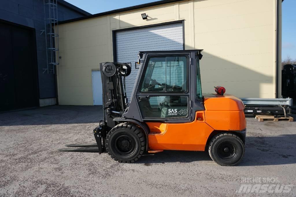 Toyota 42-7FD40 Dizelski viljuškari