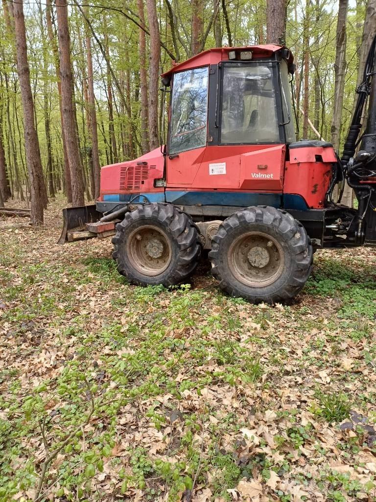Valmet 840.2 Forvarderi
