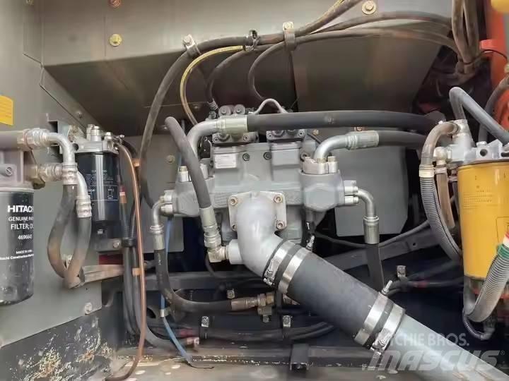 Hitachi ZX 250 Bageri guseničari