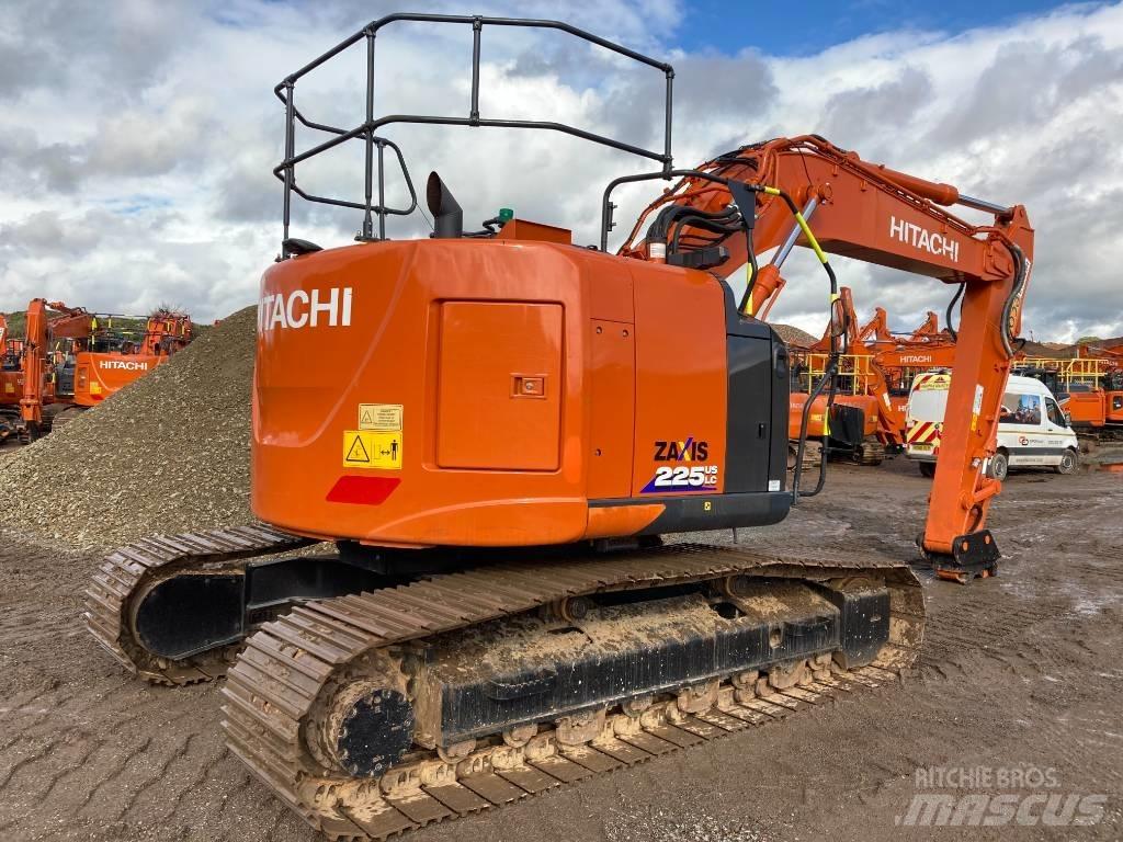 Hitachi ZX225USLC-6 Bageri guseničari