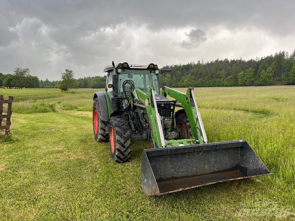Fendt 211 Vario Traktori