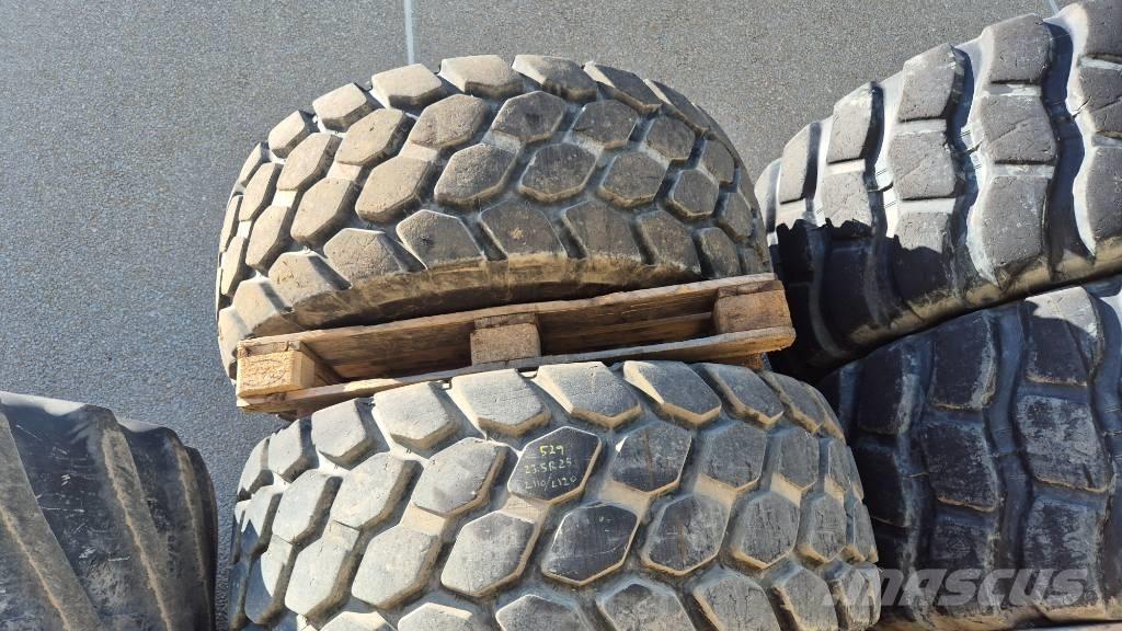 Bridgestone 23.5R25 Gume, točkovi i felne