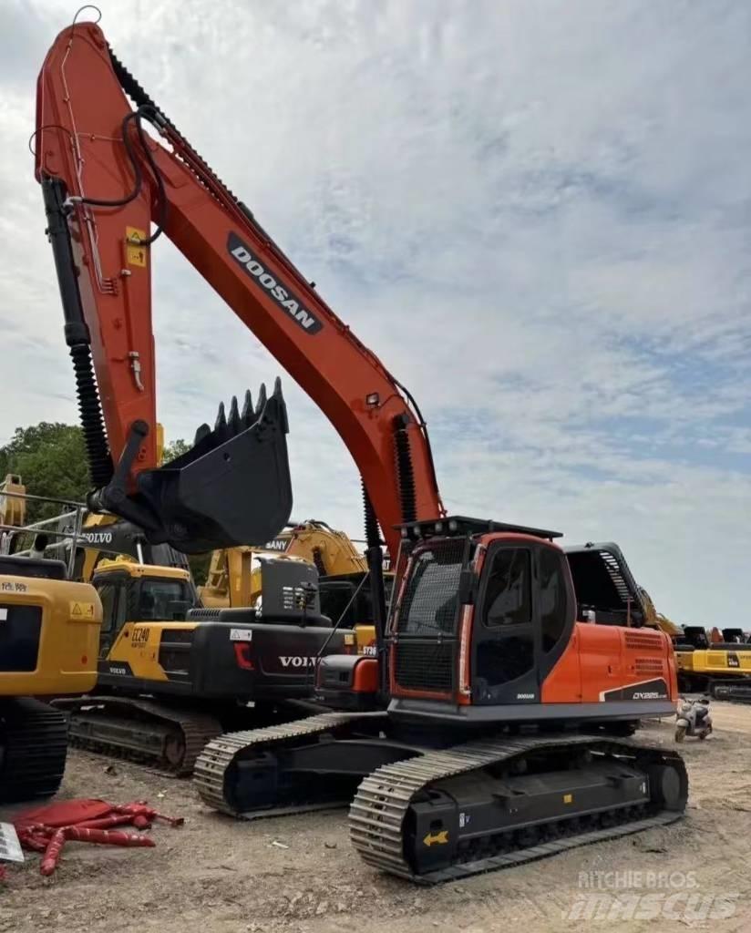 Doosan DX 225 Bageri guseničari