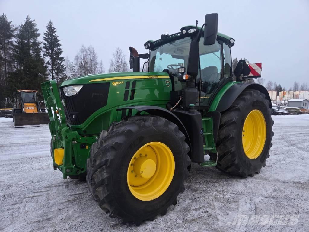 John Deere 6250 R Traktori
