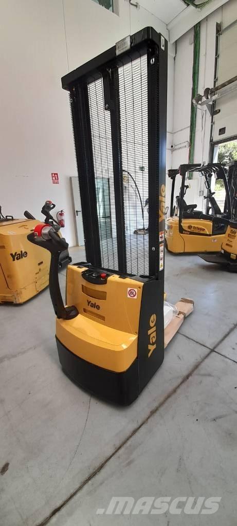 Yale MS12E Ručni električni viljuškar