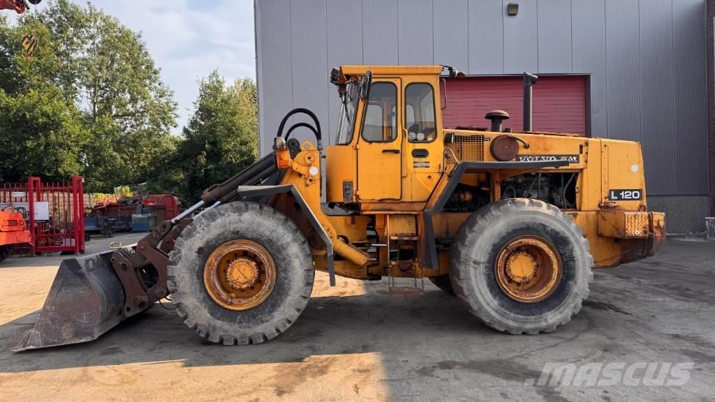 Volvo L 120 Utovarivači na točkove